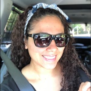 Meet your Posher, Adriana